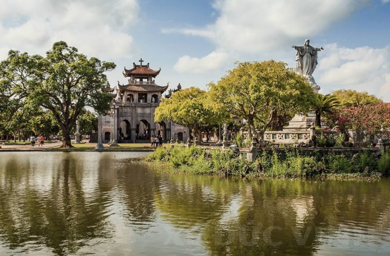  Cho thuê xe đi Kim Sơn, nhà thờ đá Ninh Bình giá rẻ tại Hà Nội
